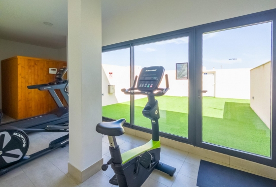 Resale - Apartment / flat - Torrevieja - Estacion De Autobuses