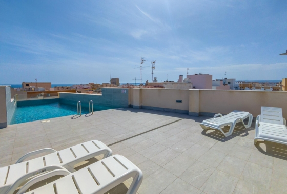 Resale - Apartment / flat - Torrevieja - Estacion De Autobuses