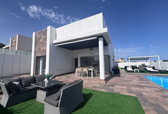 Resale - Villa - Orihuela Costa - Costa Blanca