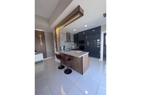 Resale - Villa - Orihuela Costa - Costa Blanca