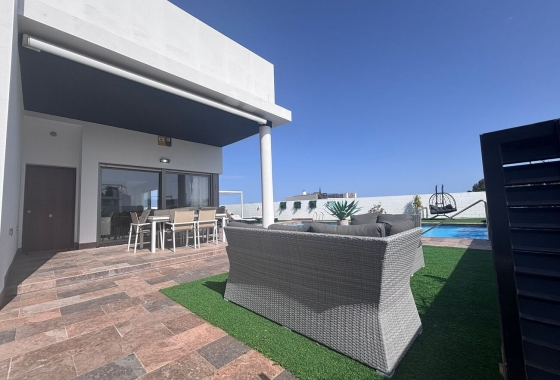 Resale - Villa - Orihuela Costa - Costa Blanca