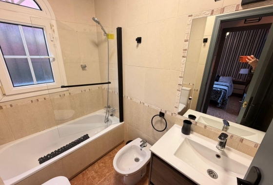 Wiederverkauf - Stadthaus - Orihuela Costa - Villamartín