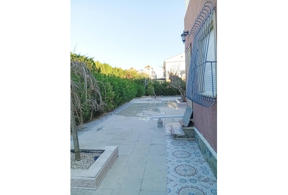 Перепродажа - Вилла - Torrevieja - La Siesta