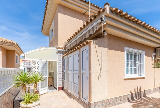 Resale - Villa - Torrevieja - Los Balcones - Los Altos del Edén