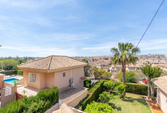 Resale - Villa - Torrevieja - Los Balcones - Los Altos del Edén