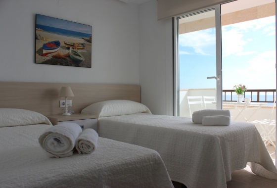 Resale - Apartment / flat - Mil Palmeras - Costa Blanca