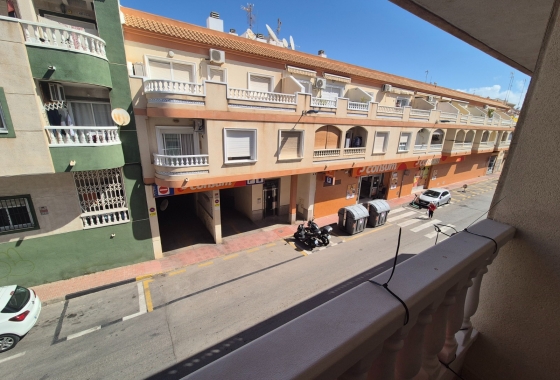 Resale - Apartment / flat - Torrevieja - LA LOMA