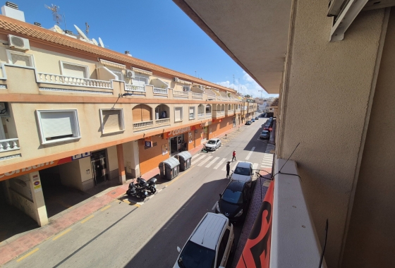 Resale - Apartment / flat - Torrevieja - LA LOMA