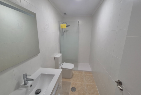 Resale - Apartment / flat - Torrevieja - LA LOMA