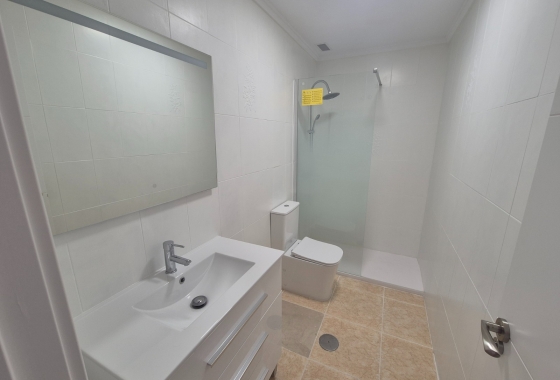 Resale - Apartment / flat - Torrevieja - LA LOMA