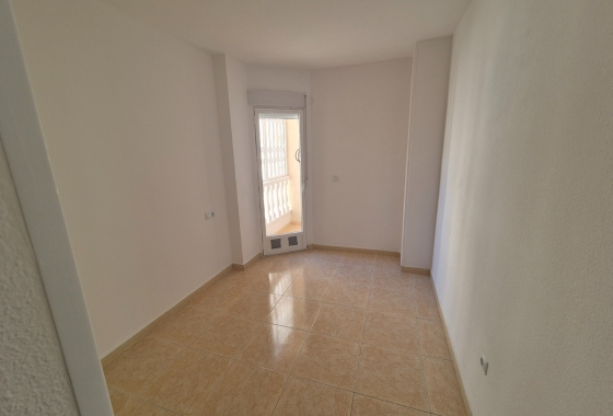 Resale - Apartment / flat - Torrevieja - LA LOMA