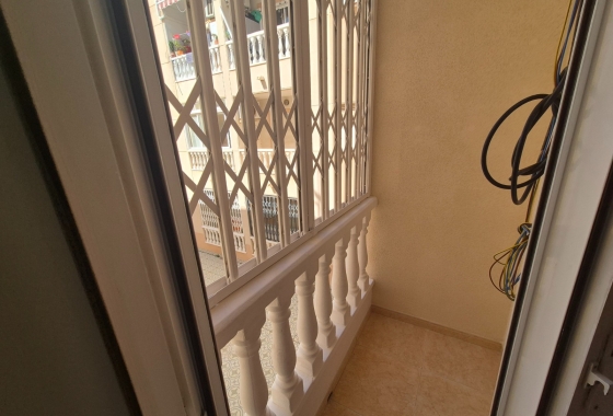 Resale - Apartment / flat - Torrevieja - LA LOMA