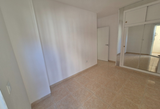 Resale - Apartment / flat - Torrevieja - LA LOMA