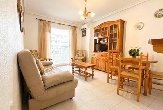 Resale - Apartment / flat - Torrevieja - La Mata