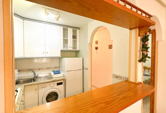 Resale - Apartment / flat - Torrevieja - La Mata
