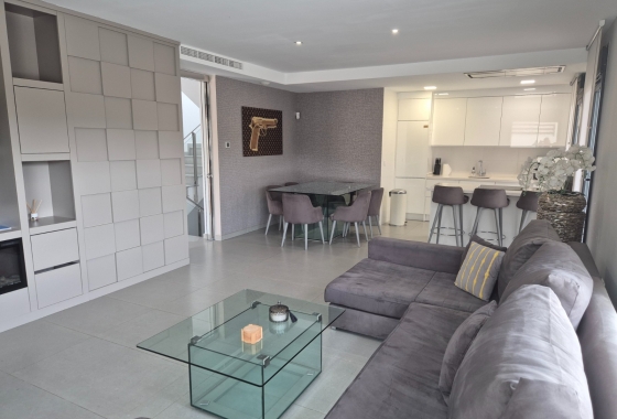 Resale - Chalet - Torrevieja - Los Balcones