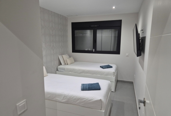 Resale - Chalet - Torrevieja - Los Balcones