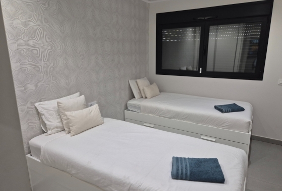 Resale - Chalet - Torrevieja - Los Balcones