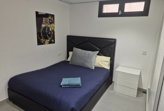 Resale - Chalet - Torrevieja - Los Balcones