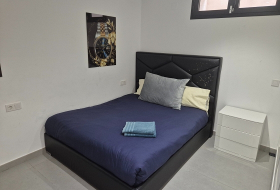 Resale - Chalet - Torrevieja - Los Balcones