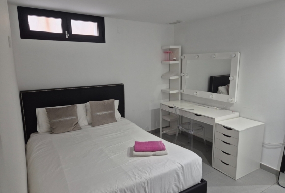 Resale - Chalet - Torrevieja - Los Balcones