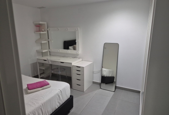 Resale - Chalet - Torrevieja - Los Balcones
