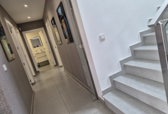 Resale - Chalet - Torrevieja - Los Balcones