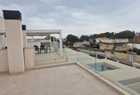 Resale - Chalet - Torrevieja - Los Balcones
