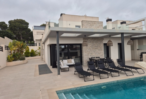 Resale - Chalet - Torrevieja - Los Balcones