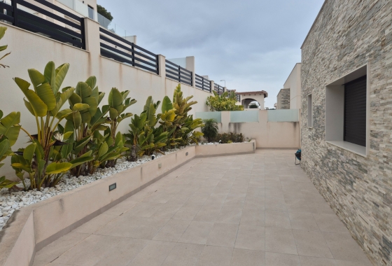 Resale - Chalet - Torrevieja - Los Balcones
