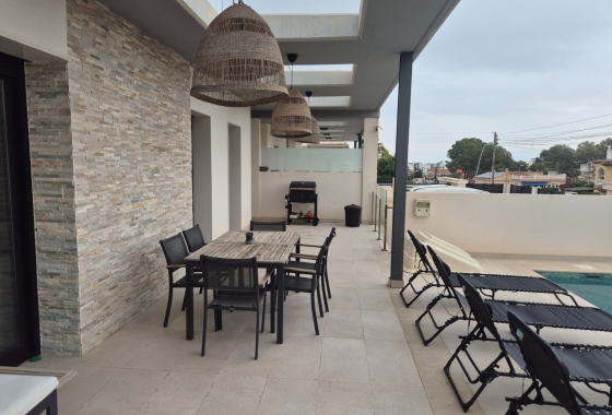 Resale - Chalet - Torrevieja - Los Balcones