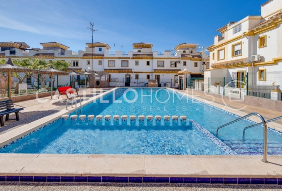 Revente - Maison de ville - Torrevieja - aguas nuevas