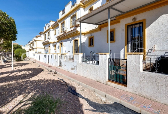 Revente - Maison de ville - Torrevieja - aguas nuevas