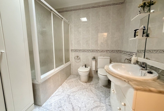 Återförsäljning - Lägenhet / lägenhet - Torrevieja - Costa Blanca