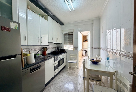 Återförsäljning - Lägenhet / lägenhet - Torrevieja - Costa Blanca