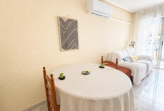 Resale - Apartment / flat - Torrevieja - Habaneras