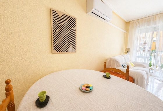Resale - Apartment / flat - Torrevieja - Habaneras