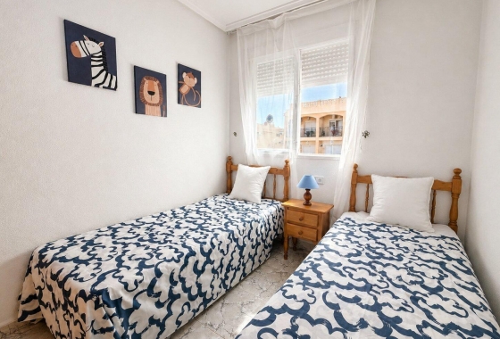 Resale - Apartment / flat - Torrevieja - Habaneras