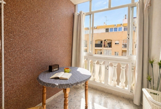 Resale - Apartment / flat - Torrevieja - Habaneras