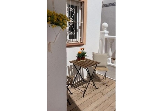 Перепродажа - Квартира - Torrevieja - La Mata
