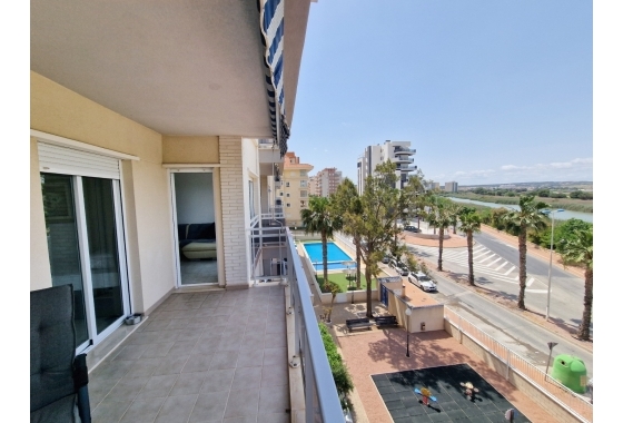 Reventa - Apartamento / piso - Guardamar del Segura - SUP-7 & Port Area