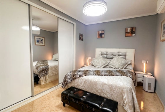 Resale - Apartment / flat - Torrevieja - Costa Blanca