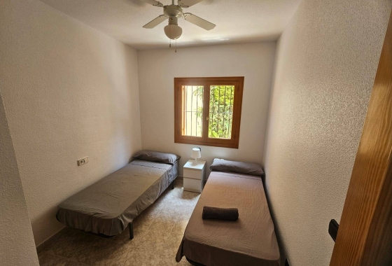 Resale - Bungalow - Orihuela Costa - La Zenia