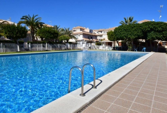 Resale - Bungalow - Orihuela Costa - La Zenia