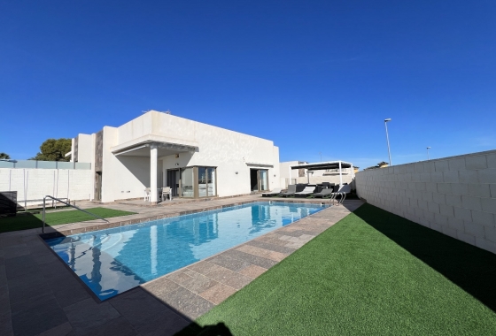 Wiederverkauf - Villa - Orihuela Costa - Costa Blanca