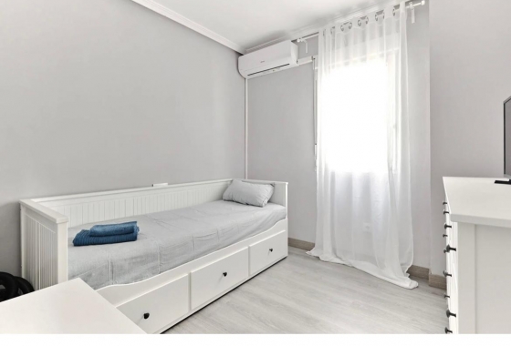 Reventa - Apartamento / piso - Torrevieja - Centro