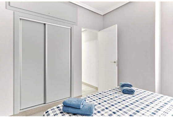Reventa - Apartamento / piso - Torrevieja - Centro