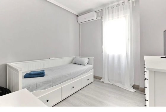 Reventa - Apartamento / piso - Torrevieja - Centro