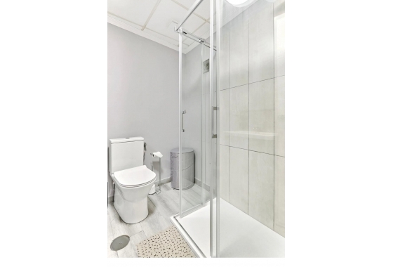 Reventa - Apartamento / piso - Torrevieja - Centro