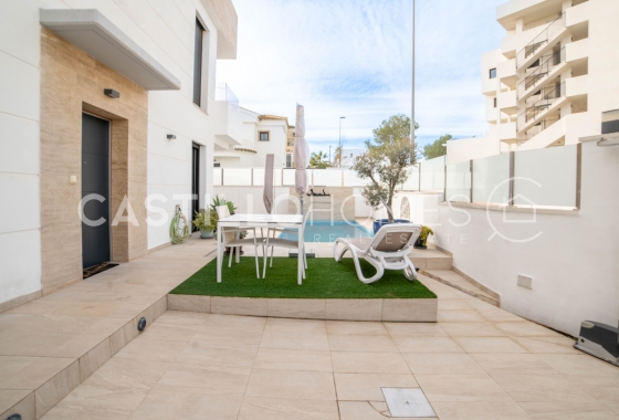 Wiederverkauf - Villa - Orihuela Costa - Las Filipinas